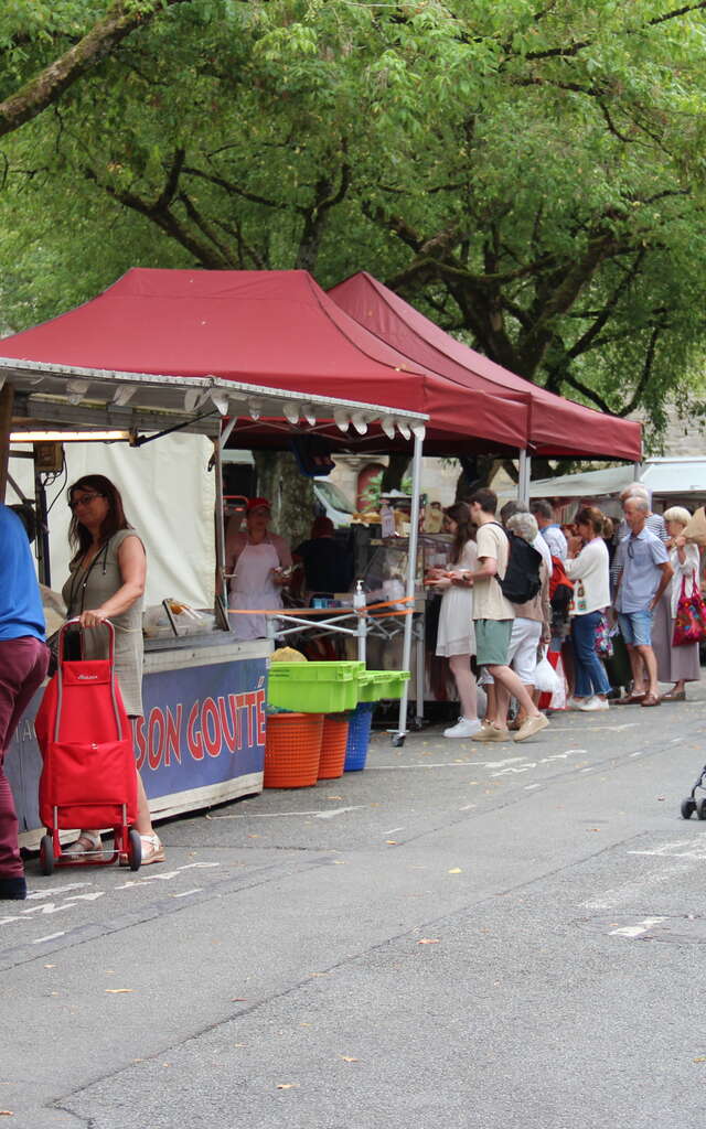 Marché du Bourgneuf-la-Forêt