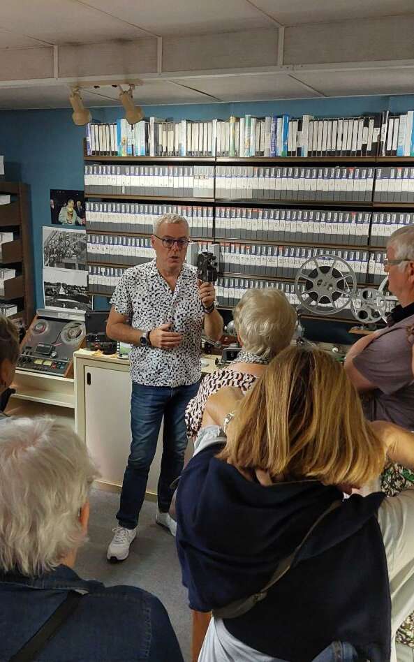 Présentation détaillée des appareils photos issus des collections du musée des sciences