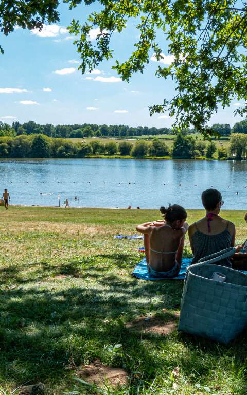 Lacs de Haute-Charente : plage de la Chassagne