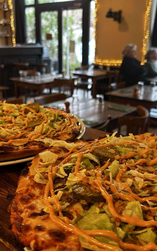 MEYA Pizzeria & Restaurant
