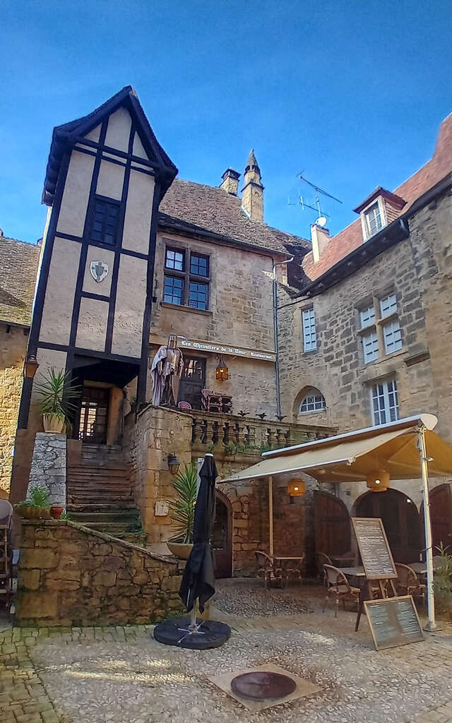 Les Chevaliers de la Tour