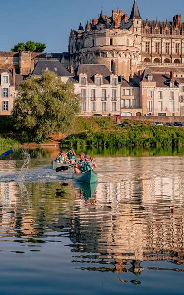 Loire Aventure, balades libres ou guidées à bord de canoës Canadiens