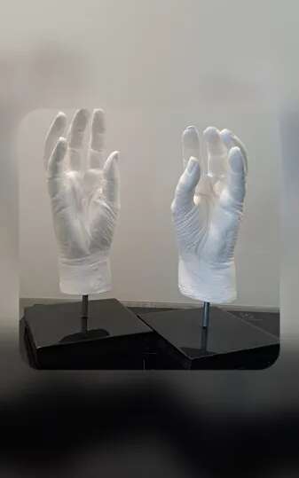 Atelier moulage de mains en plâtre
