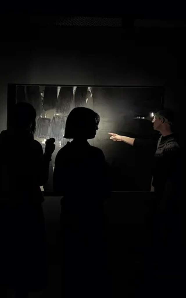 MUSÉE SOULAGES : VISITE ET ATELIER NOCTURNE À LA LAMPE TORCHE