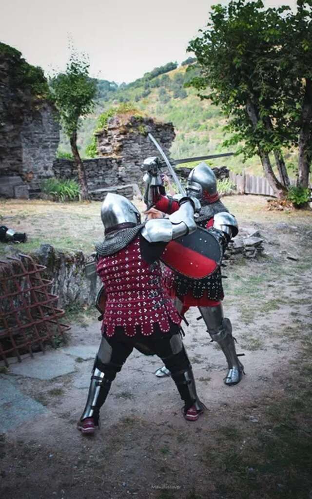 500 ANS CLOCHER CATHÉDRALE - Spectacle d'escrime "Combat en armure"