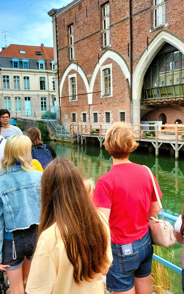 Faites entrer les faits divers !