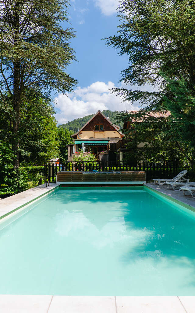 Hôtel-Restaurant Le Vieux Tilleul**