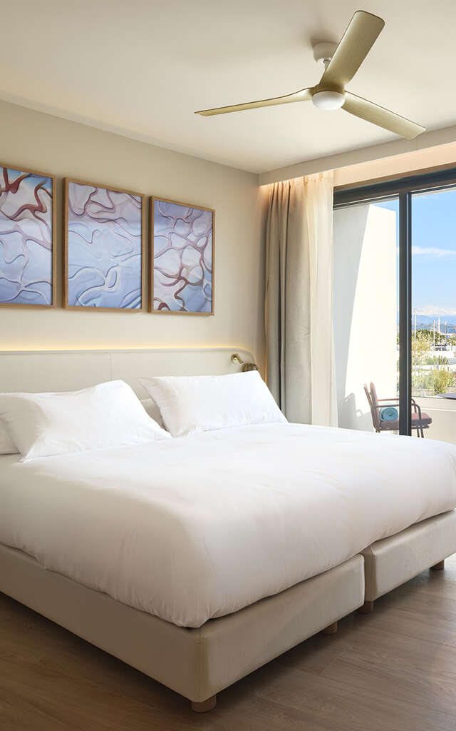Marina Baie des Anges Hôtel, Curio Collection by Hilton