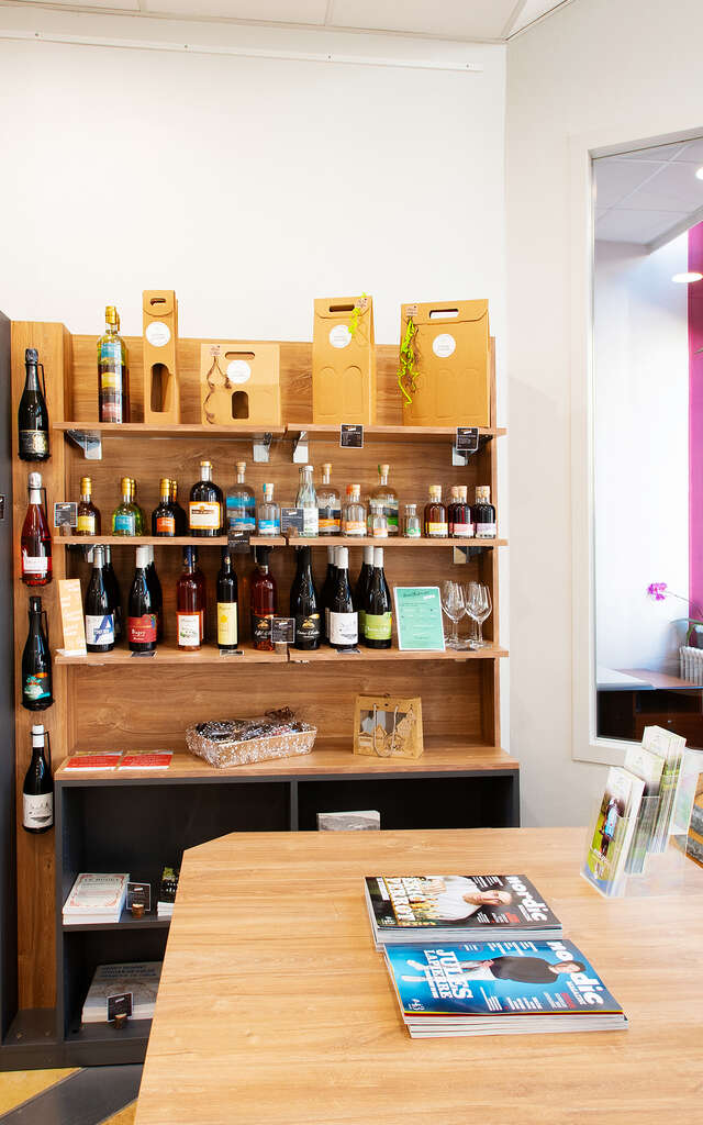 La boutique de l'Office de Tourisme Bugey Sud Grand Colombier