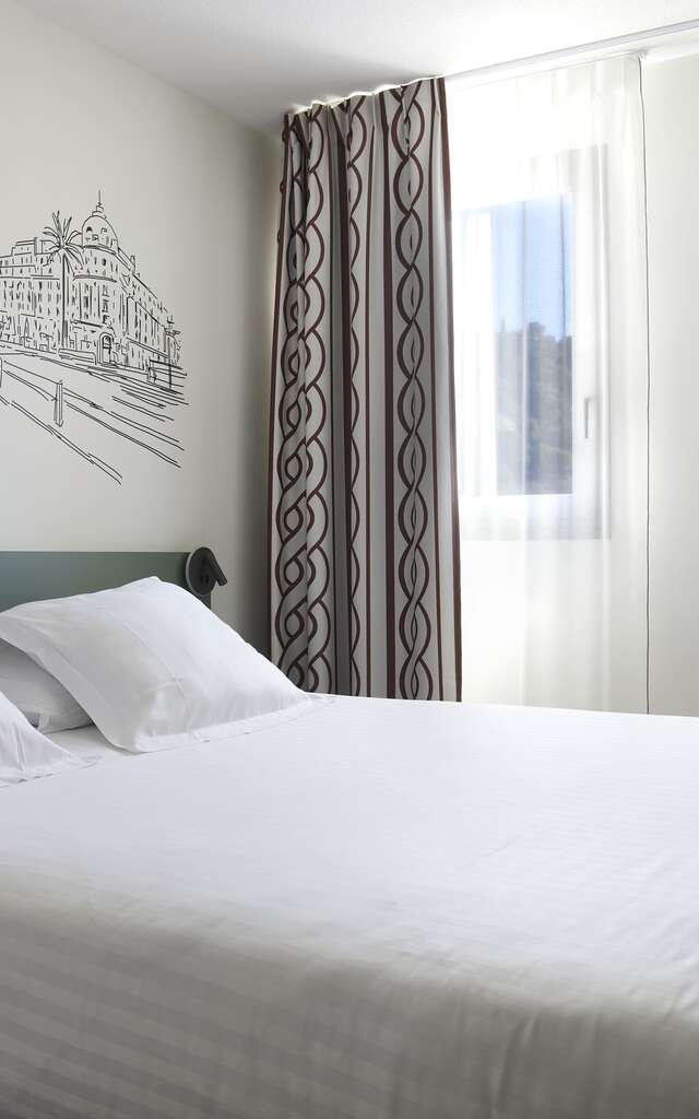 Hôtel Isidore Nice Stade