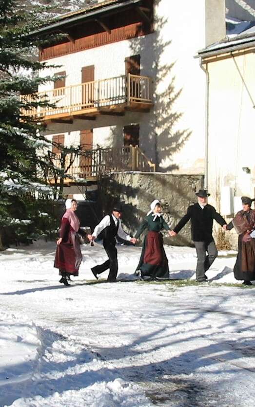 Les Gounellouns pour la fête des pères à Fort-Queyras