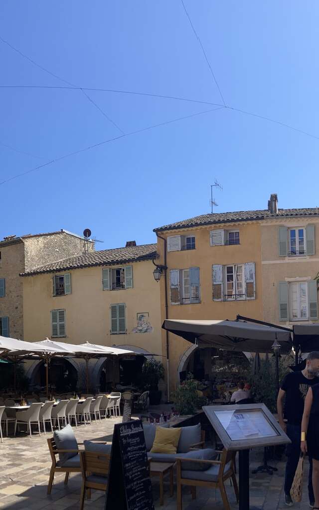 Marché Antiquités / Brocante