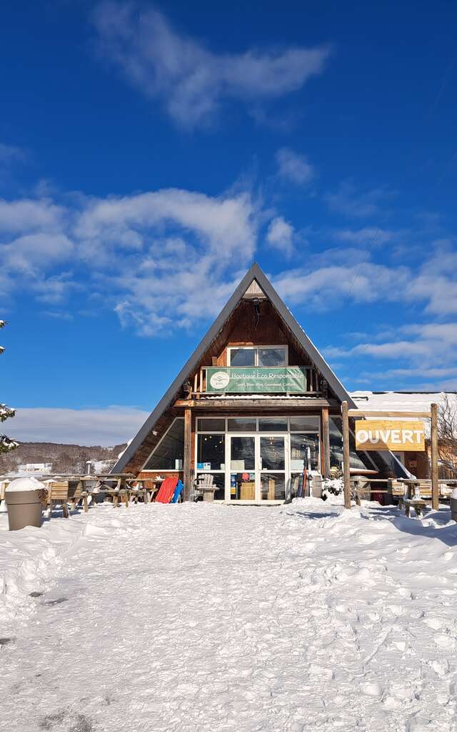 Ain'sTemps Loisirs Café in Les Plans d'Hotonnes