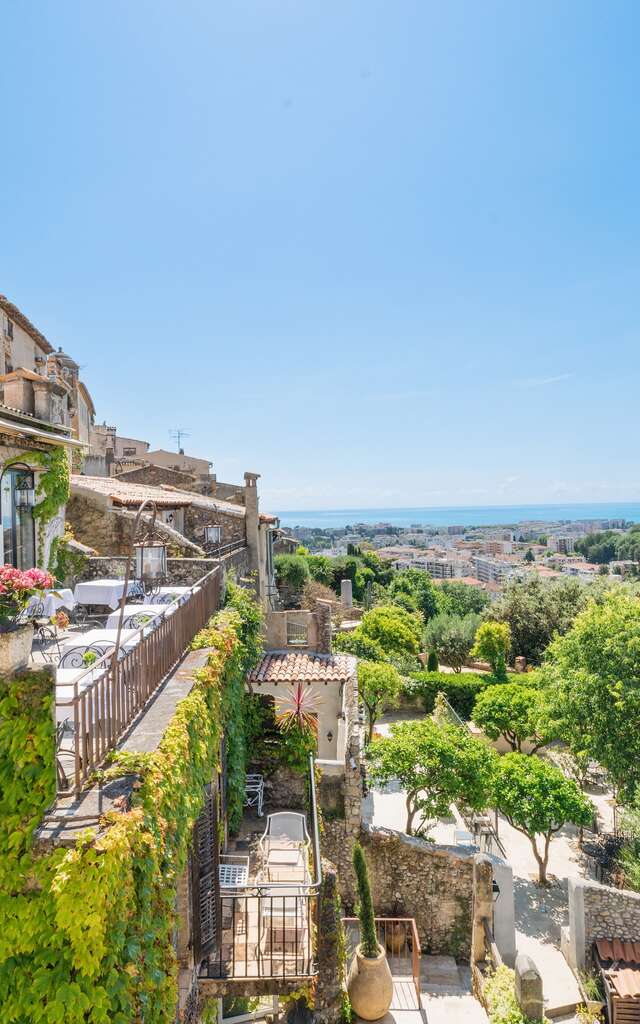 Albergo Ristorante Château Le Cagnard