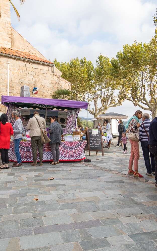 Organic and ethical Christmas market