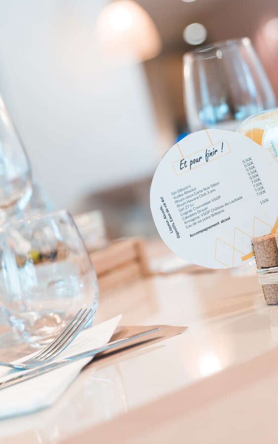 Les Aludes by Ibis Styles Toulon centre Port