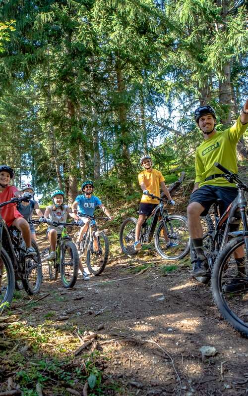 Mountain biking, enduro, electric mountain bikes with Easy Riders