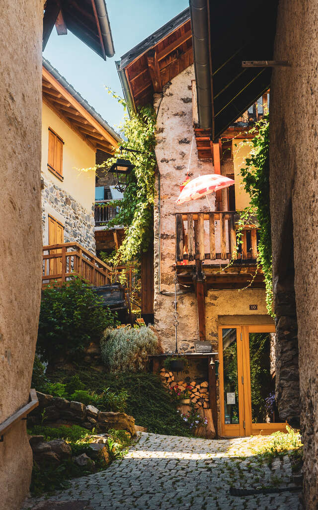 Guided visit of Venosc Village