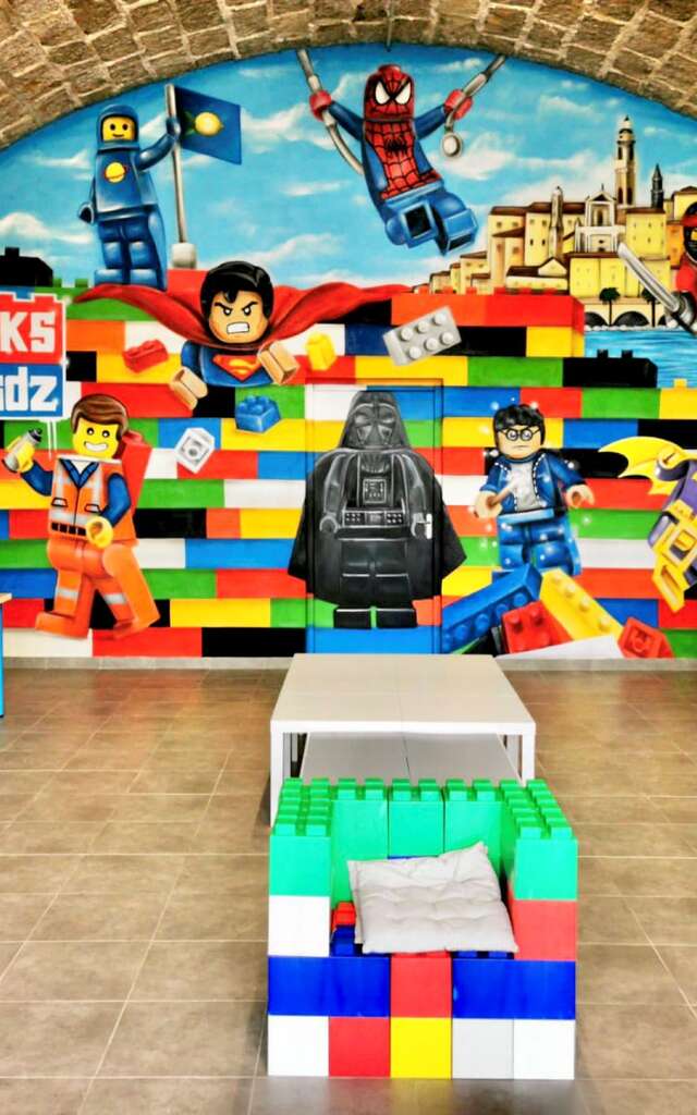 Bricks 4 Kidz