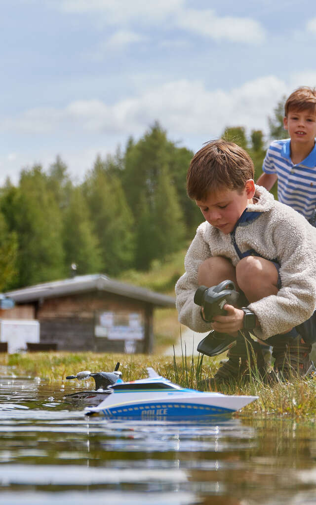 Remote-controlled boats