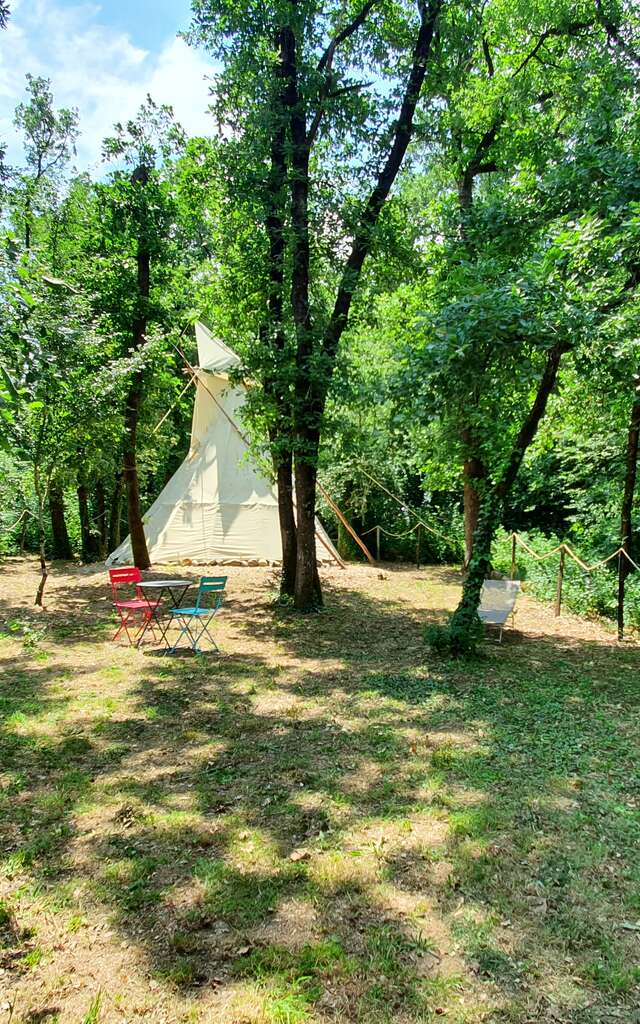 Le Tipi des Belles eaux : Ni-o ta zah Tsi