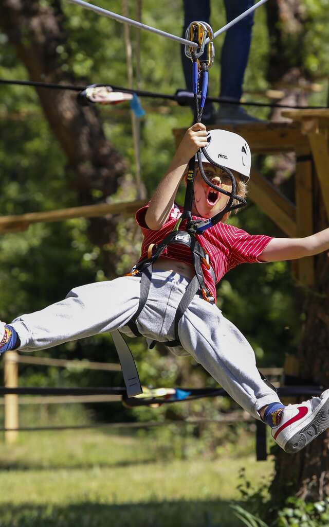 Parcours dans les arbres "Oxygène Parc Aventure"