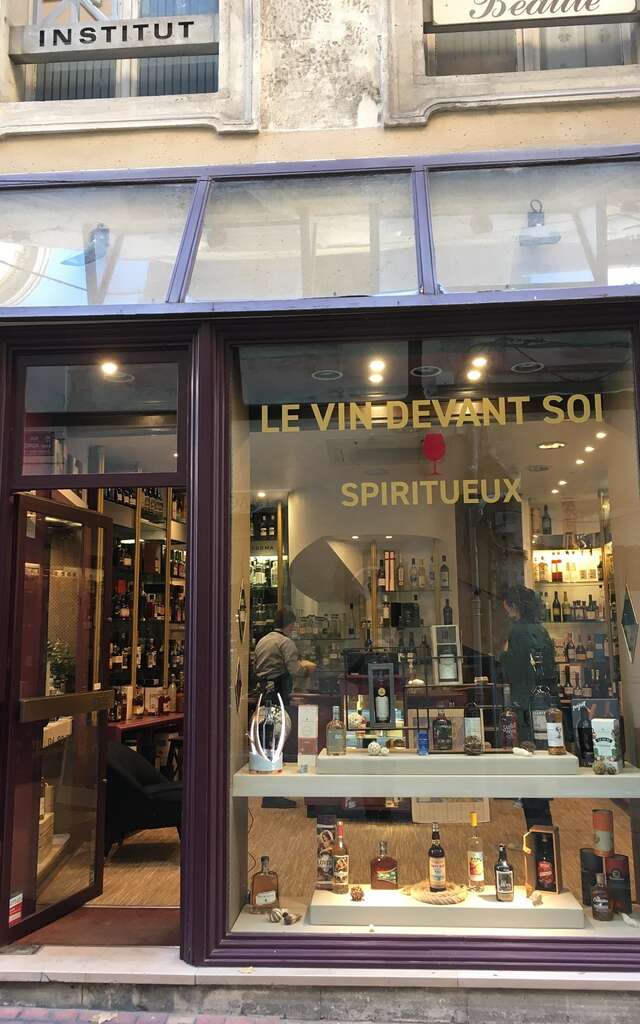 Le Vin devant Soi