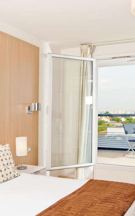 3-star Residhome Carrières La Défense