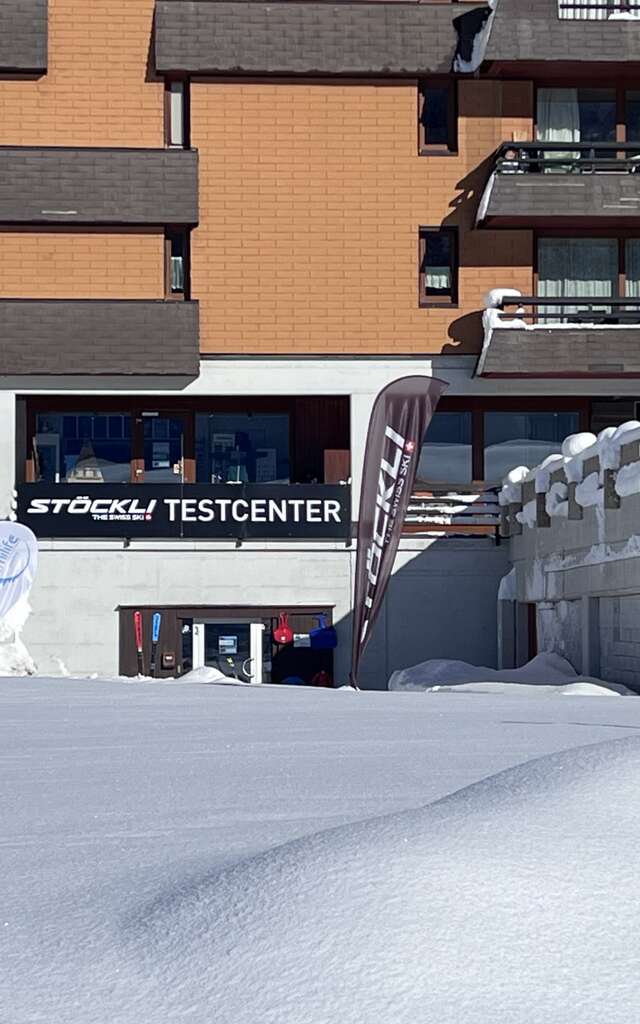 Magasin Genolet Sports - 2000