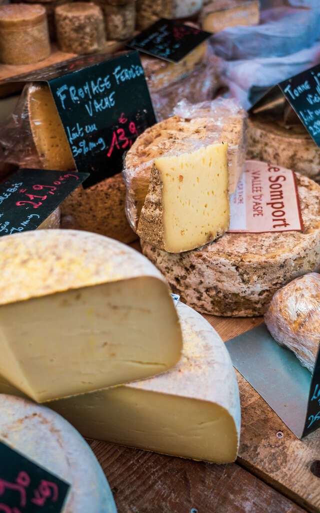 Mont de Lans Village Market