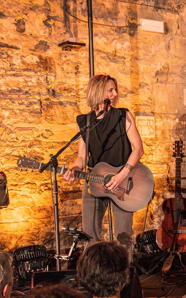 Beverly Jo Scott - Divine Rebels