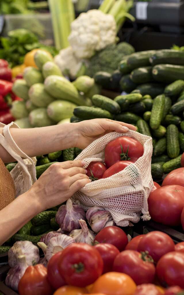 Petit marché alimentaire du Pin