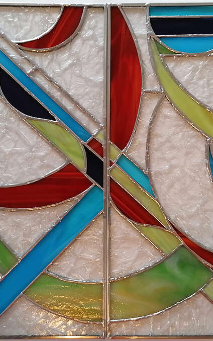 Plongez dans l’art du vitrail et vivez une expérience lumineuse et créative