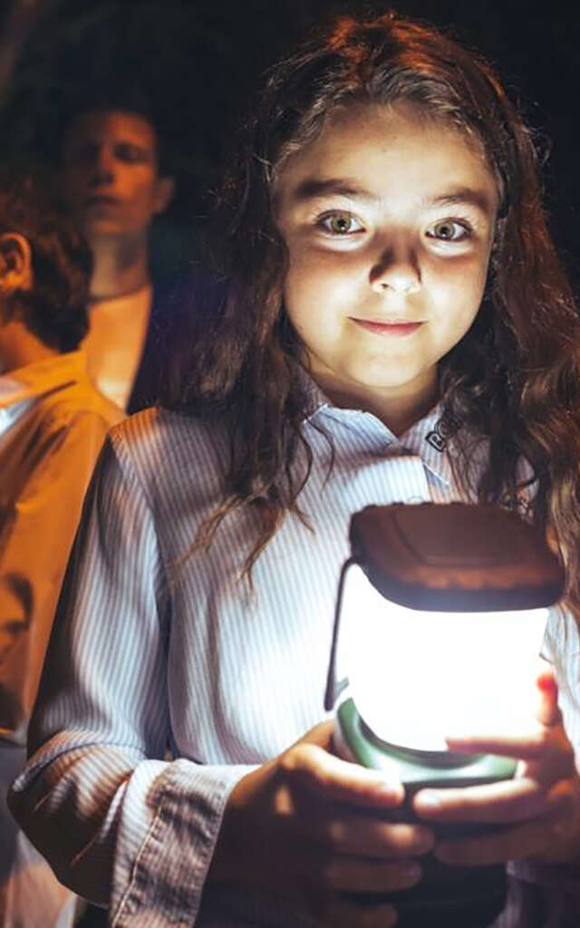 Guided tour by lantern
