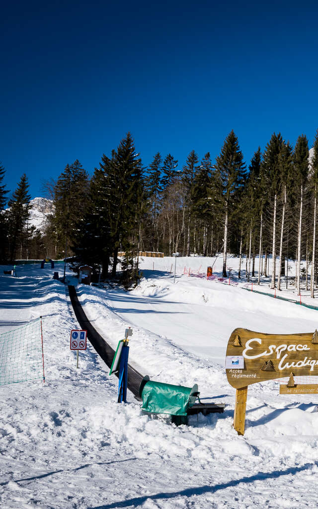 Col de Marcieu play area: winter