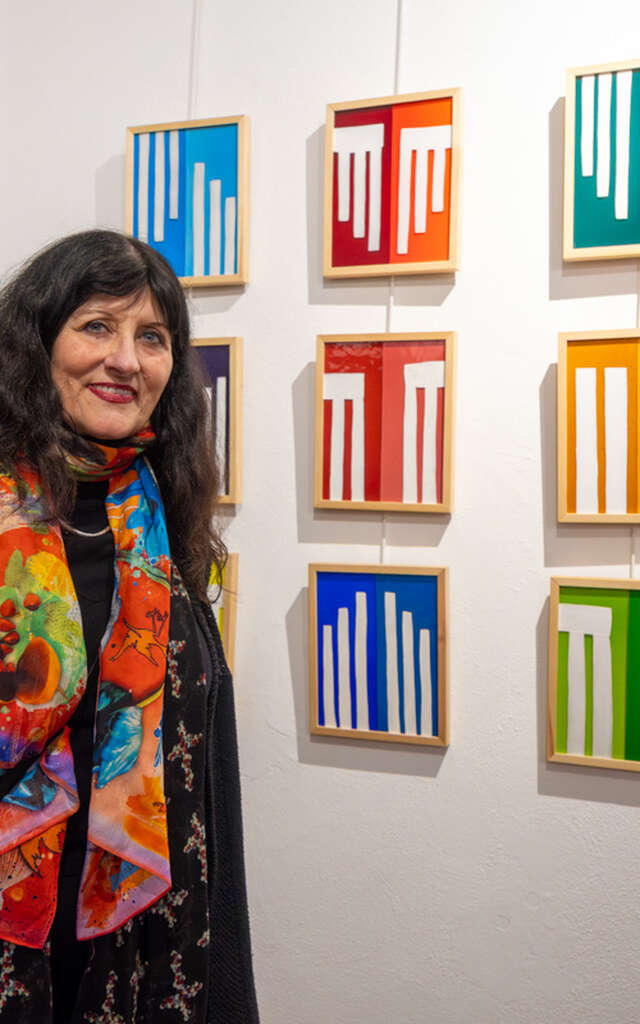 Exposition de peinture sur verre de Coline Fabre