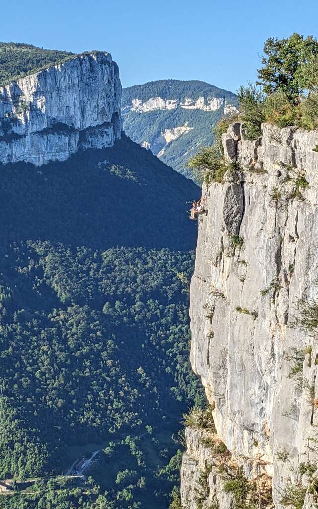 Nuit insolite en portaledges - Ecole de Porte
