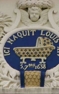 Visite guidée autour du Château-Neuf suivie d’un goûter au Pavillon Henri IV : 11 avril