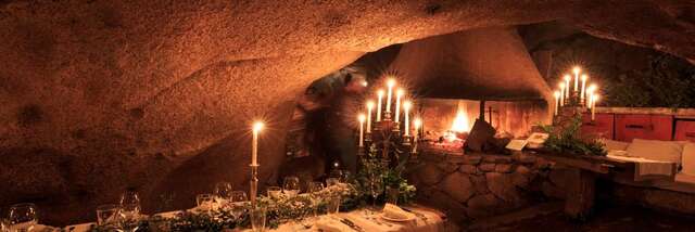 LA TABLE DE LA GROTTE