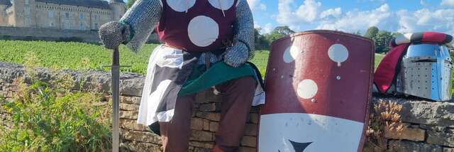 [VENTE DES VINS]  Stand de chevalerie : Plongez au cœur de l’équipement médiéval !