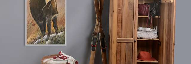 Painting on wood exhibition by Joëlle Trincaz: "Poya and animal portraits on wood".