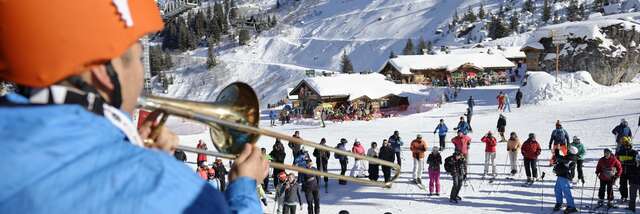 Animation musicale avec la Fanfare "Les boules de feu"