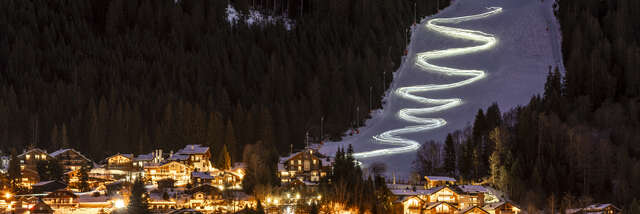 Descente aux flambeaux des moniteurs