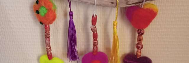 Creative workshop: mobile of felted wool subjects