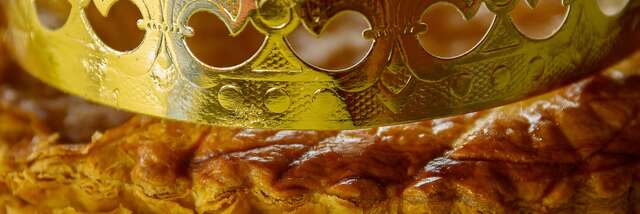 eat Twelfth Night cake