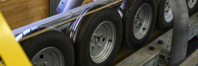 Backstage: Crêt du Merle chairlift and groomer