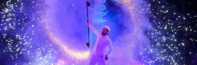 Tornade : Déambulation visuelle et circassienne