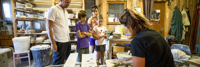 Artisanal pottery visit