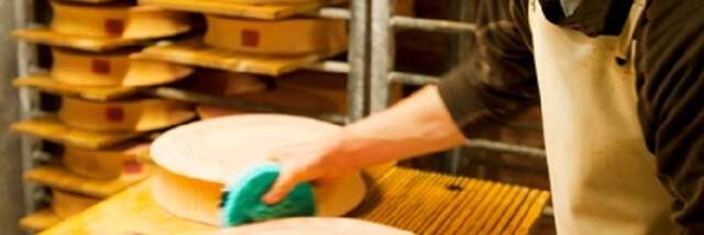 Visit to La Fruitiere (the La Chapelle Cheesemaking Co-op).