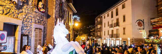 "Future is coming" Street performance